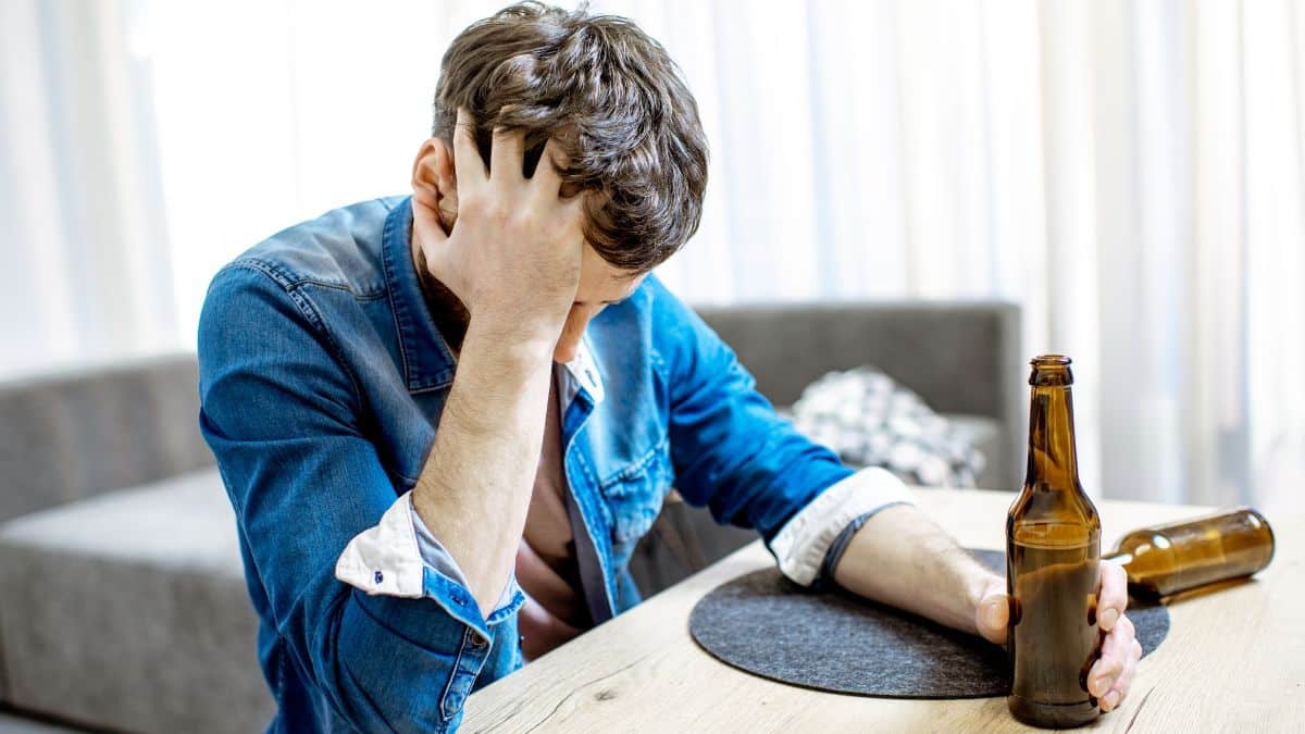 man-stressed-drinking-beer